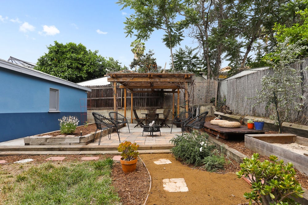 734_milo_terrace_mls__virtuallyherestudios.com29.jpg